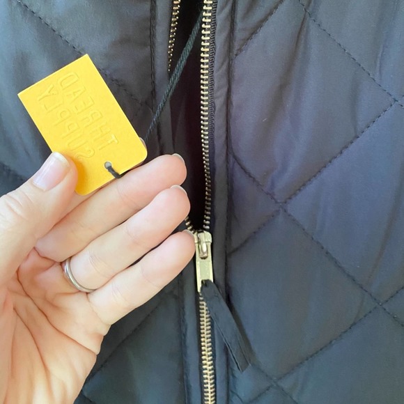 THREAD & SUPPLY Women's Navy Blue Quilted Poly Fill Zip Front Puffer Vest sz S - Picture 8 of 10